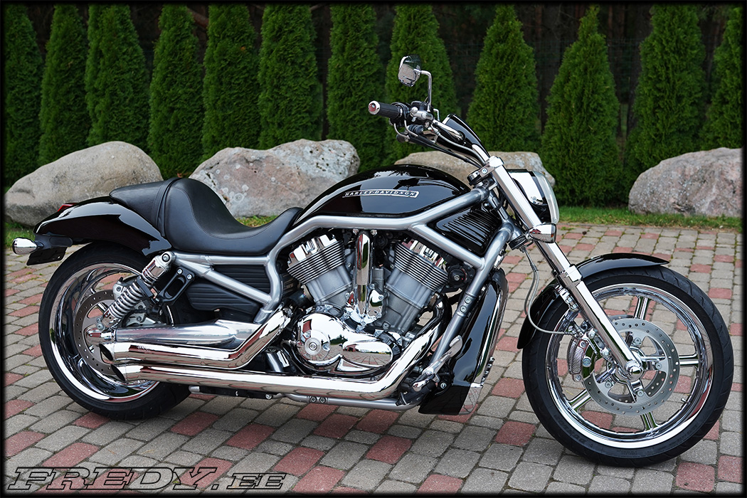 ’07 Harley-Davidson VRSCAW V-Rod 3